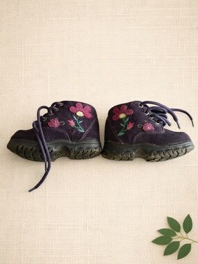 Stride Rite Light‑Up Boots – Floral Embroidery | Size 6.5W